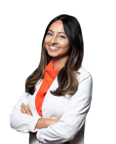 SkinClinic-Dr.+Nikki+Shah-Cosmetic+Physician headshot